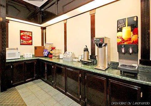 Hotel Executive & By Oyo Three Rivers