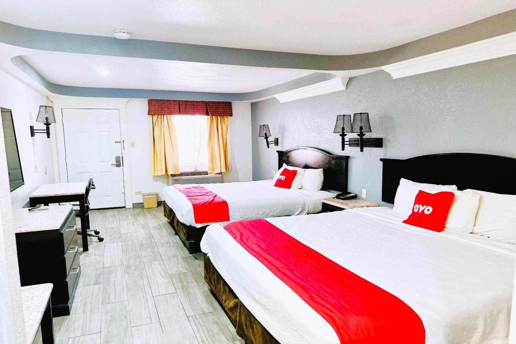 Executive & By Oyo Hotel 2*