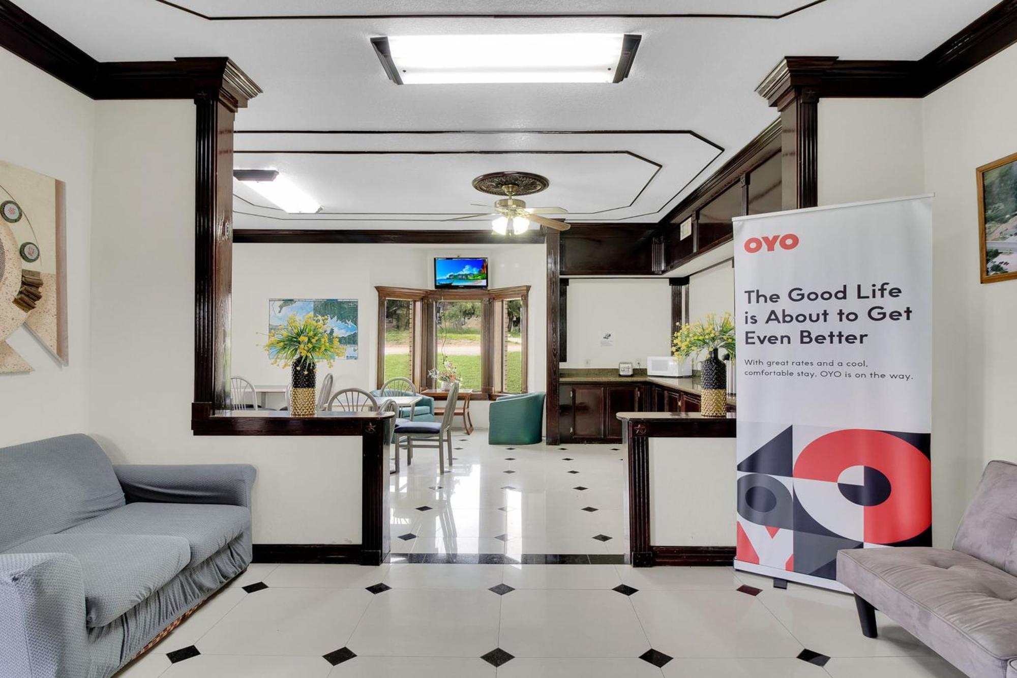 Executive & By Oyo