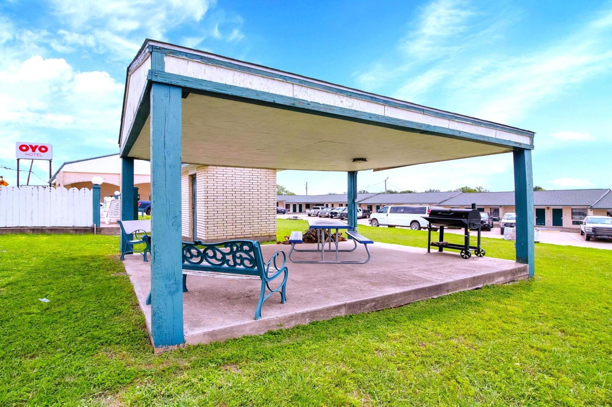 Oyo Tx Us-281 Hotel